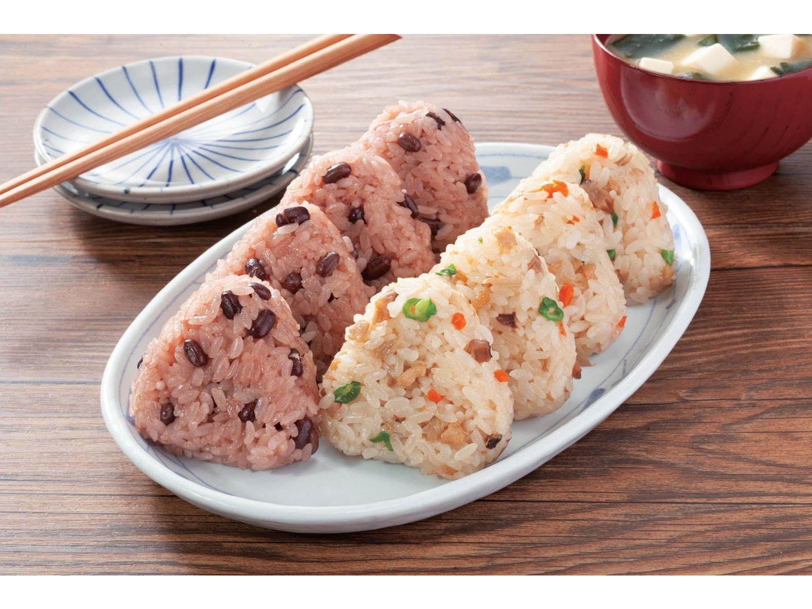 ニチレイ 2種のおこわおにぎり(赤飯＆鶏五目) 8コ入（376g） | コープ