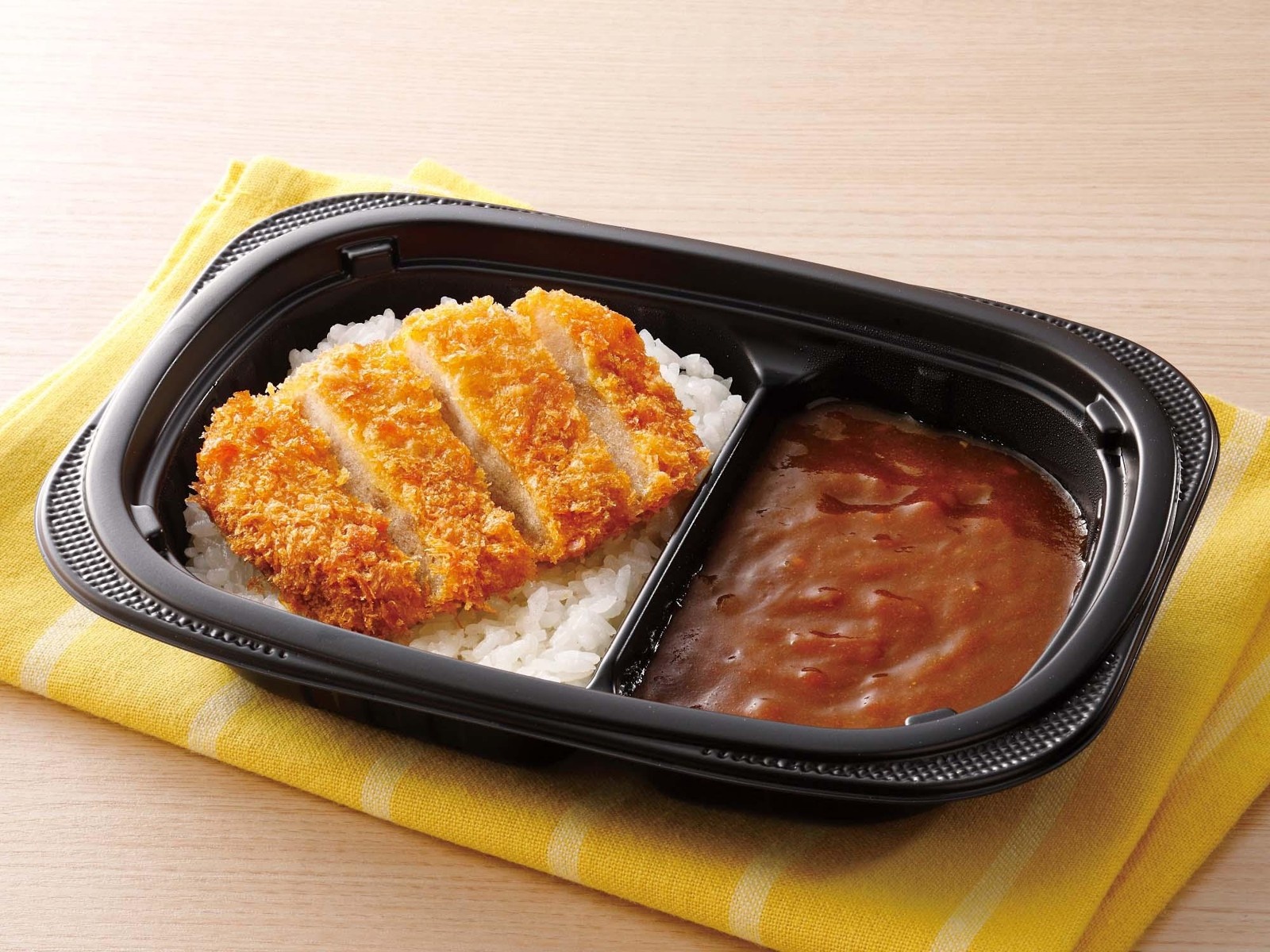 ニッスイ まんぞくプレート ふっくらごはんとカツカレー 1人前（330g