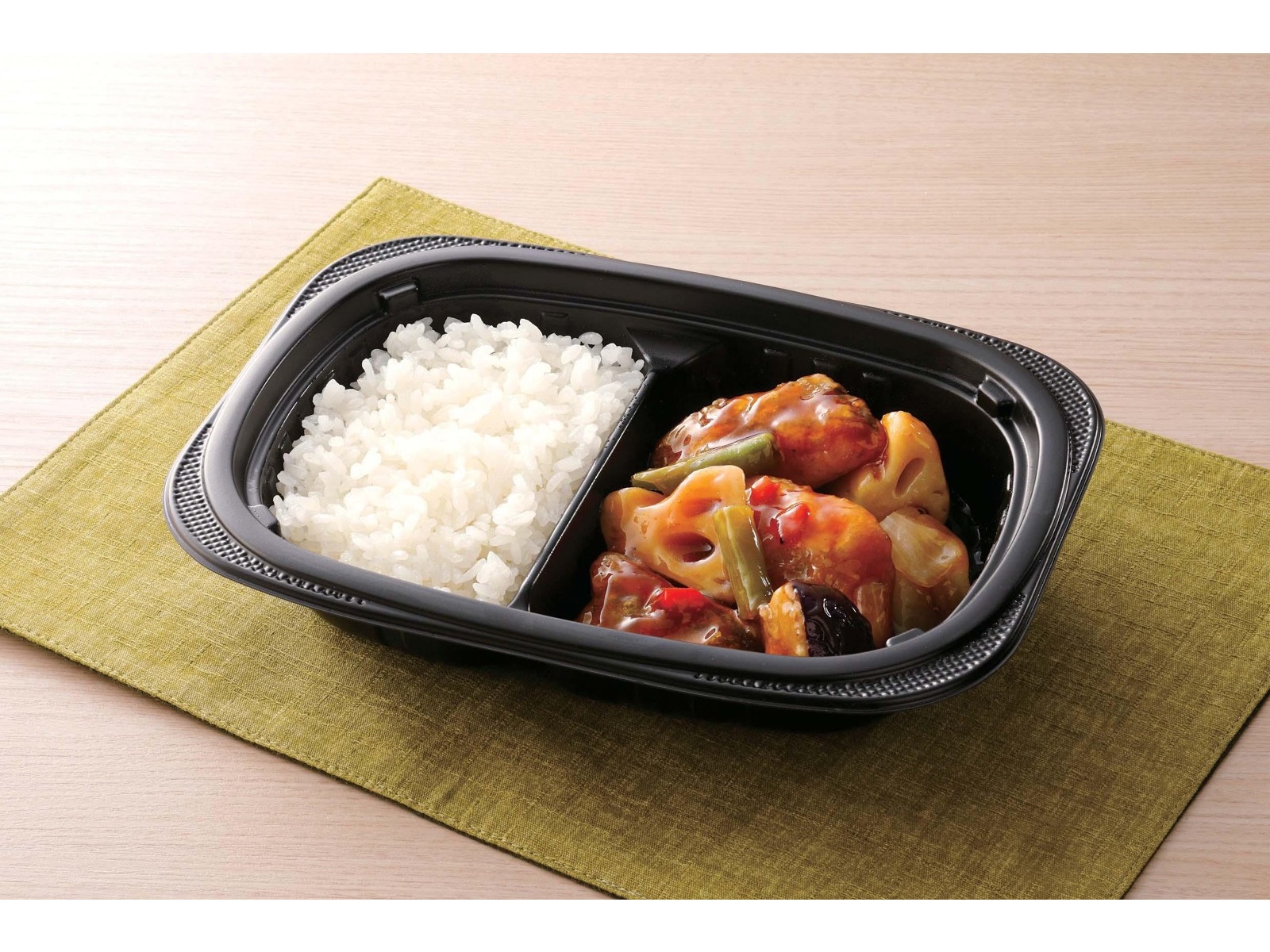 ニッスイ ふっくらごはんとたらと野菜の黒酢あん 1人前(300g