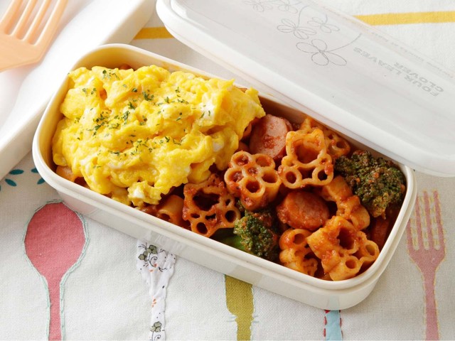ニップン オーマイ早ゆでハローキティマカロニ 120g| コープ