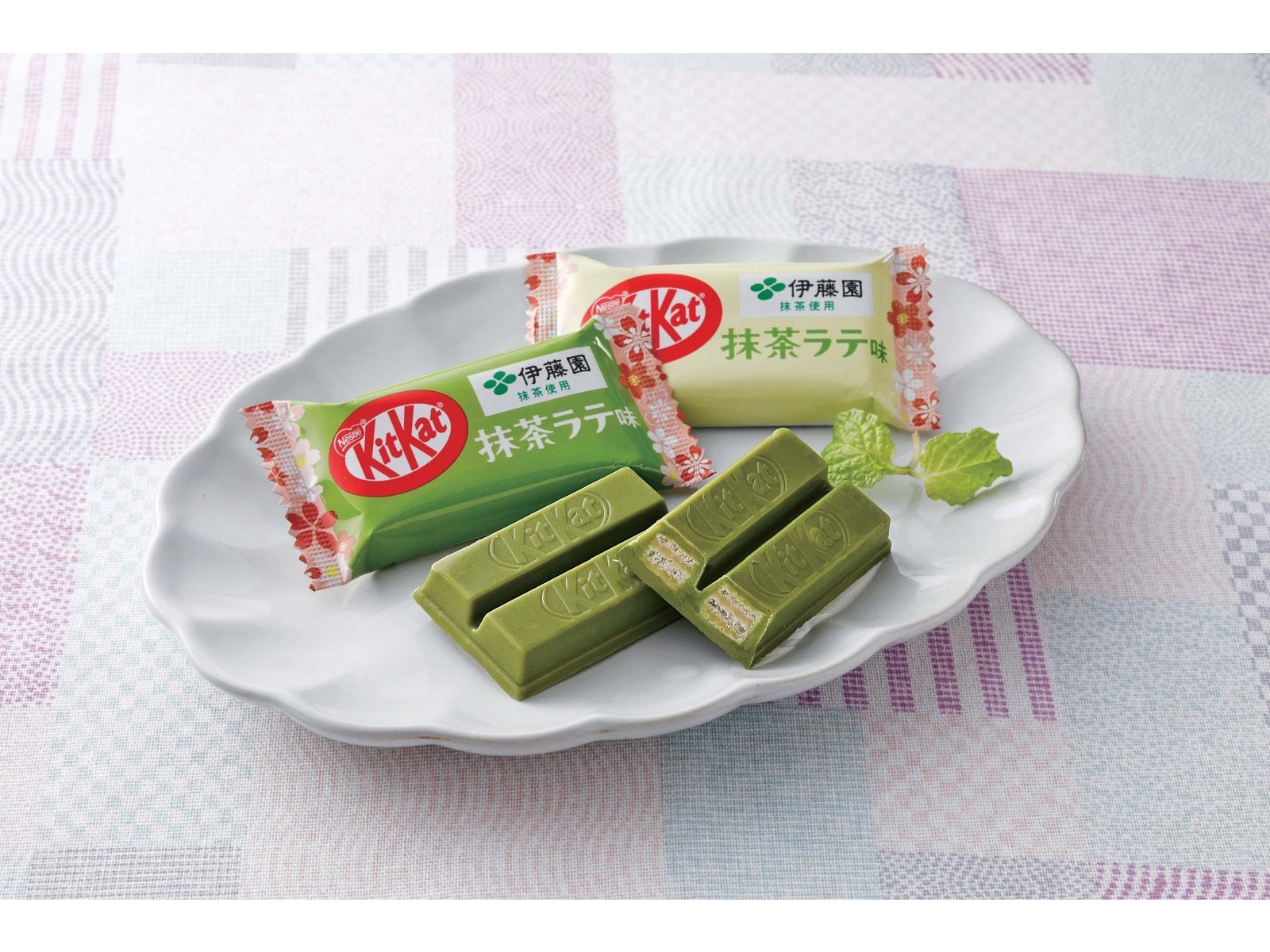 ネスレ日本 キットカット 伊藤園 抹茶ラテ味 9枚入 | コープこうべネット
