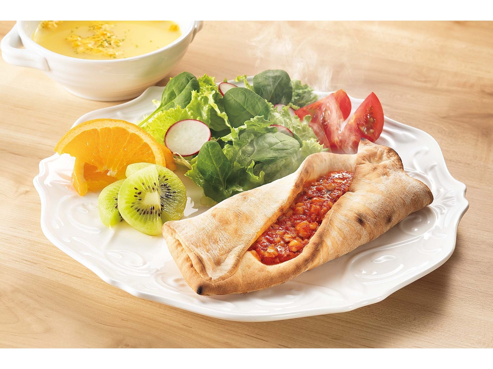 CO・OP 豆乳シュレッドを使ったもちもち手づつみピザ 2本入| コープ