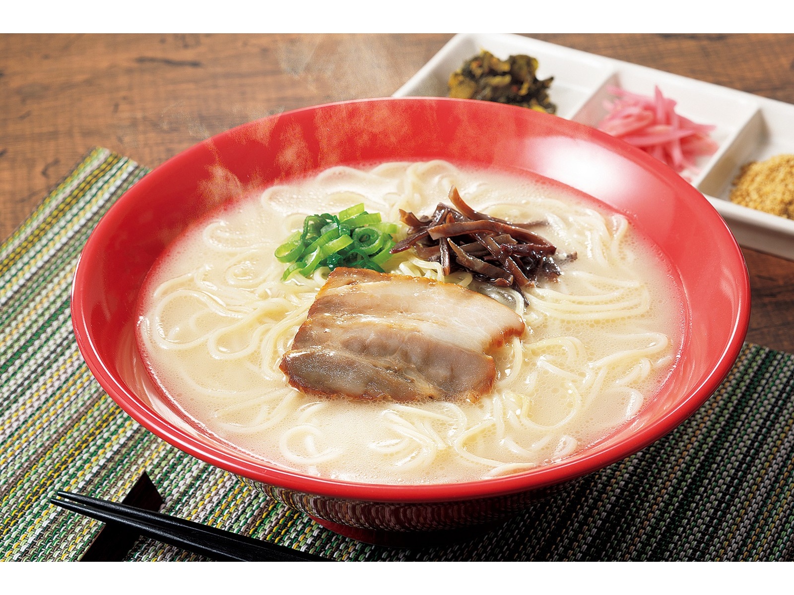 こぶた CO・OP 濃厚な旨みのとんこつラーメン 2食入（215g×2）| コープこうべ