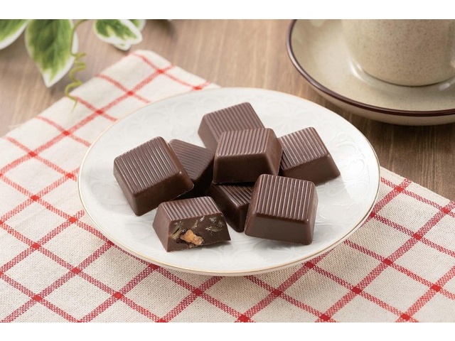 CO・OP ざくざくブロックチョコレート(芋けんぴ入り) 79g| コープ