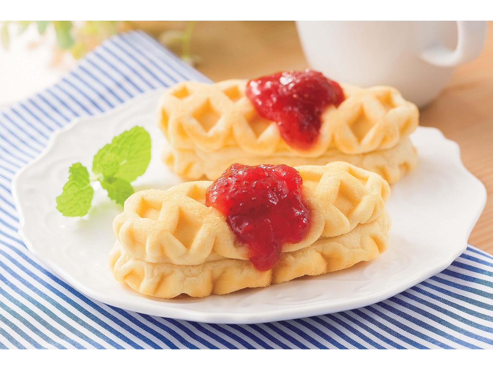 マッコイ　ノンFスノー 250g×4 、１ｋg 単品よりお得　９月セール komeri_4970022023591