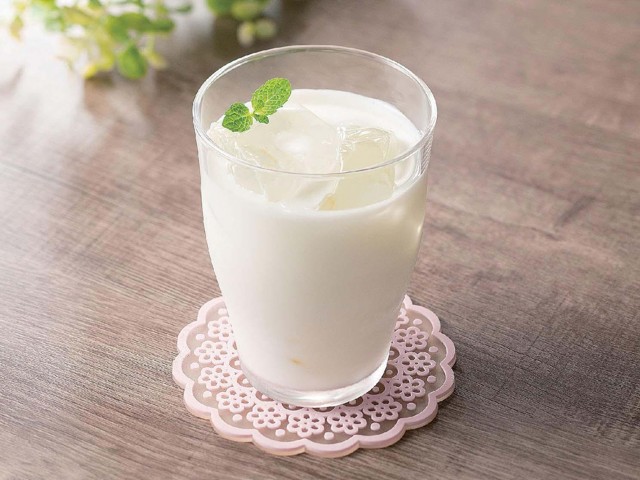 ☆　りんご様　ミネラルクリーム２ ＆ ローション２ 小岩井 純水りんご P430ml (4909411076931) の仕入れ・箱買い