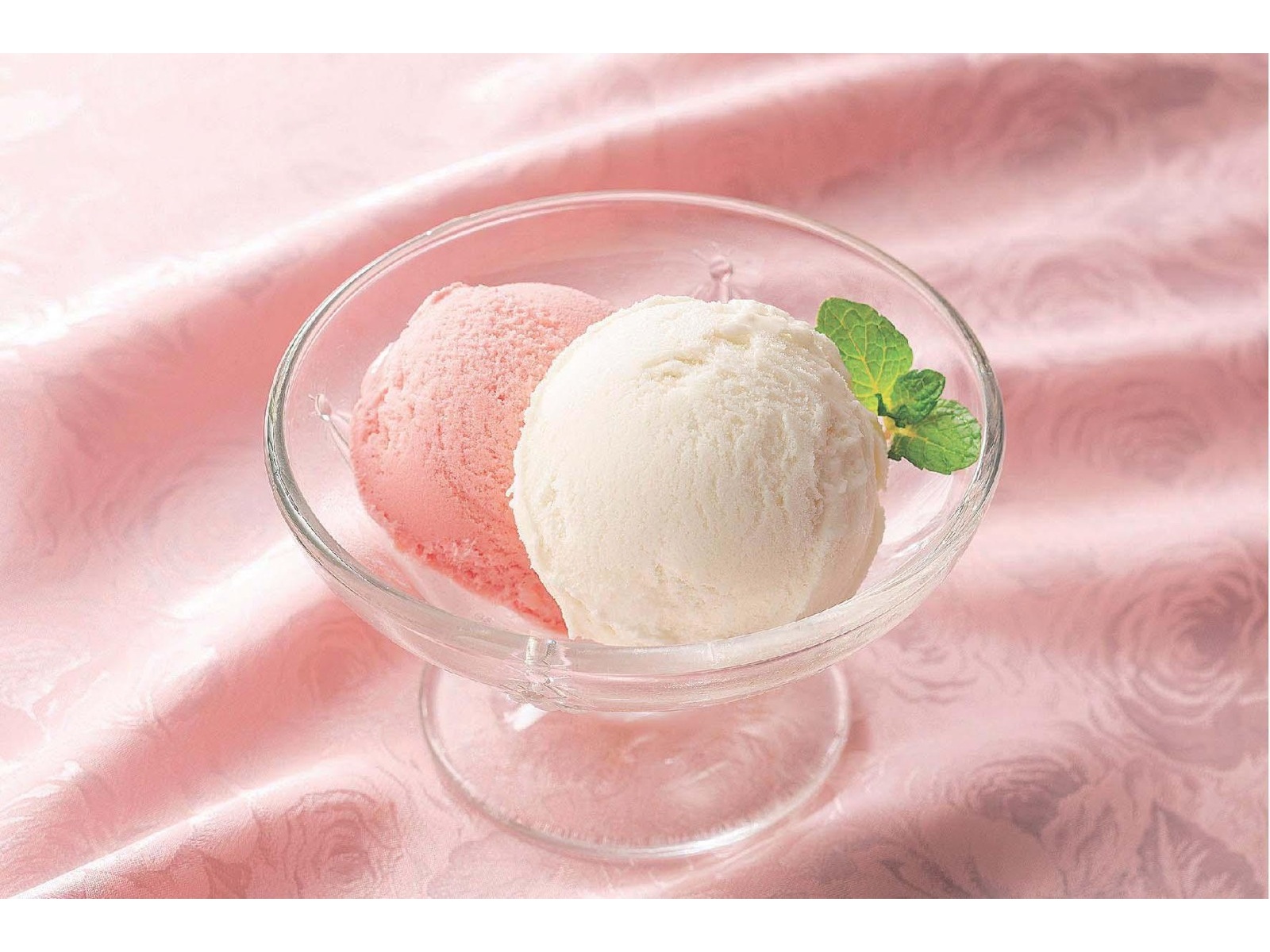 CO・OP 北海道クリーミーバニラ＆ストロベリー 850ml| コープこうべネット