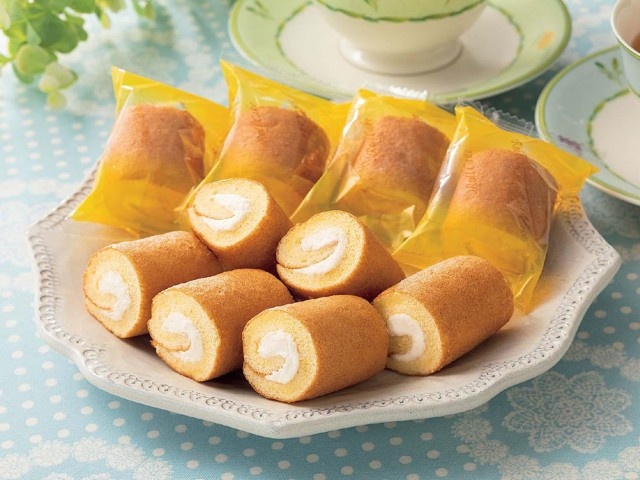 CO・OP 国産小麦のしっとりミニロールケーキ 10コ入| コープこうべネット