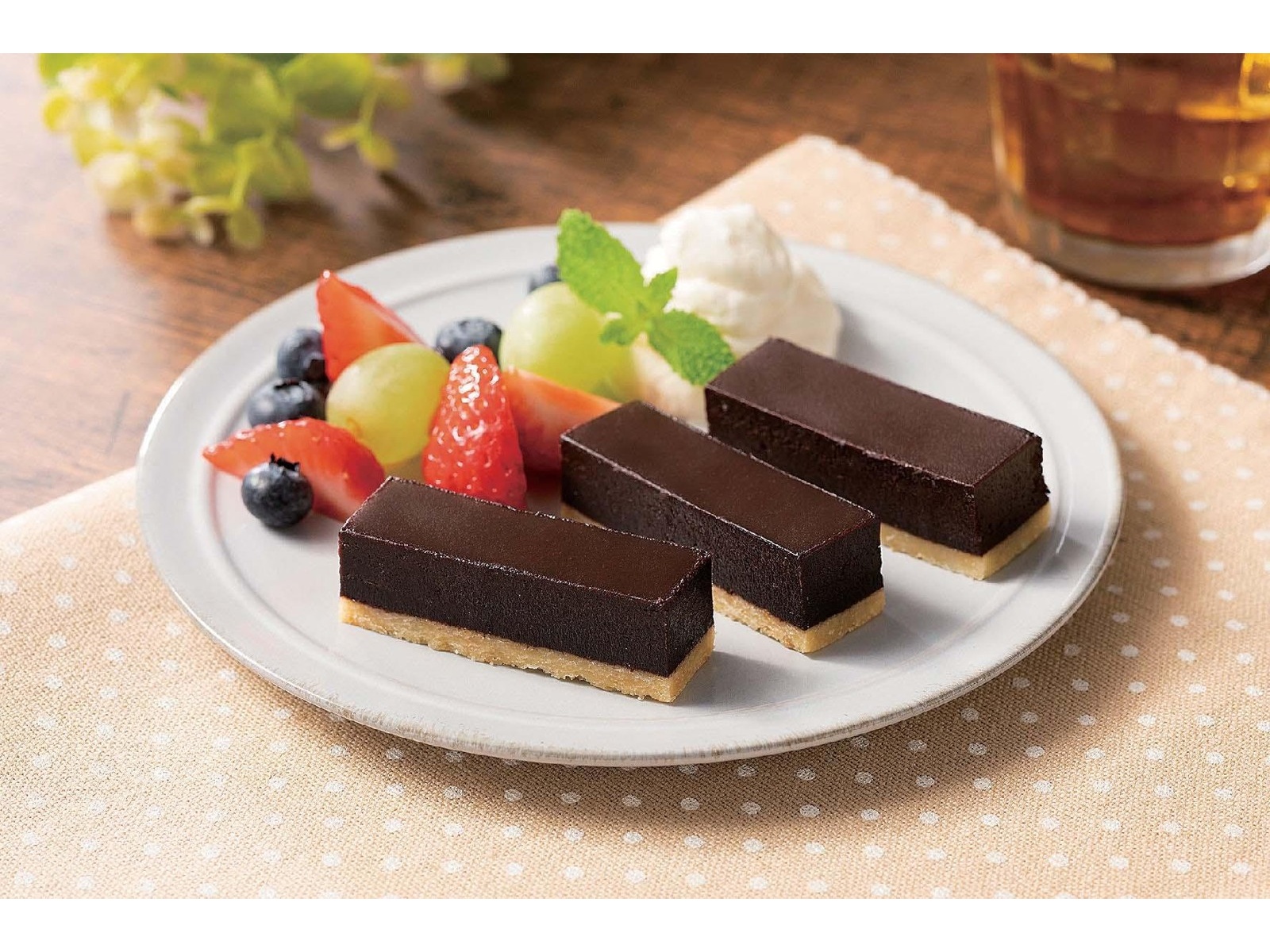 CO・OP 切れてる濃厚チョコケーキ 8切入 | コープこうべネット