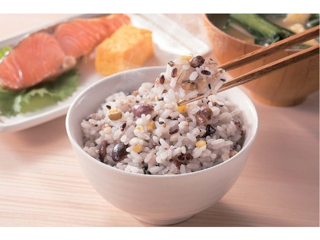 CO・OP お豆がおいしい十二穀(北海道産黒豆入り) 200g(10袋入