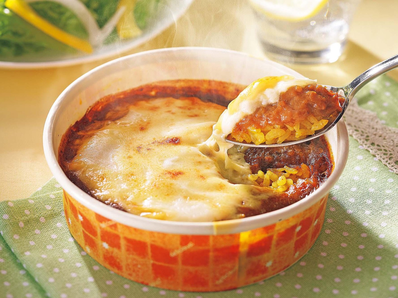 CO・OP こんがりまろやか焼きカレー（中辛） 2コ入（400g）| コープ