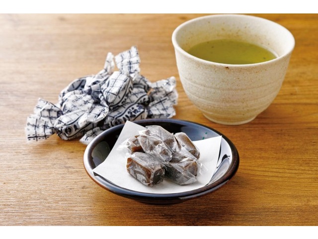 378Pで交換】浪速製菓 やわらかこんぶ飴 150g（個装紙込み）| コープ