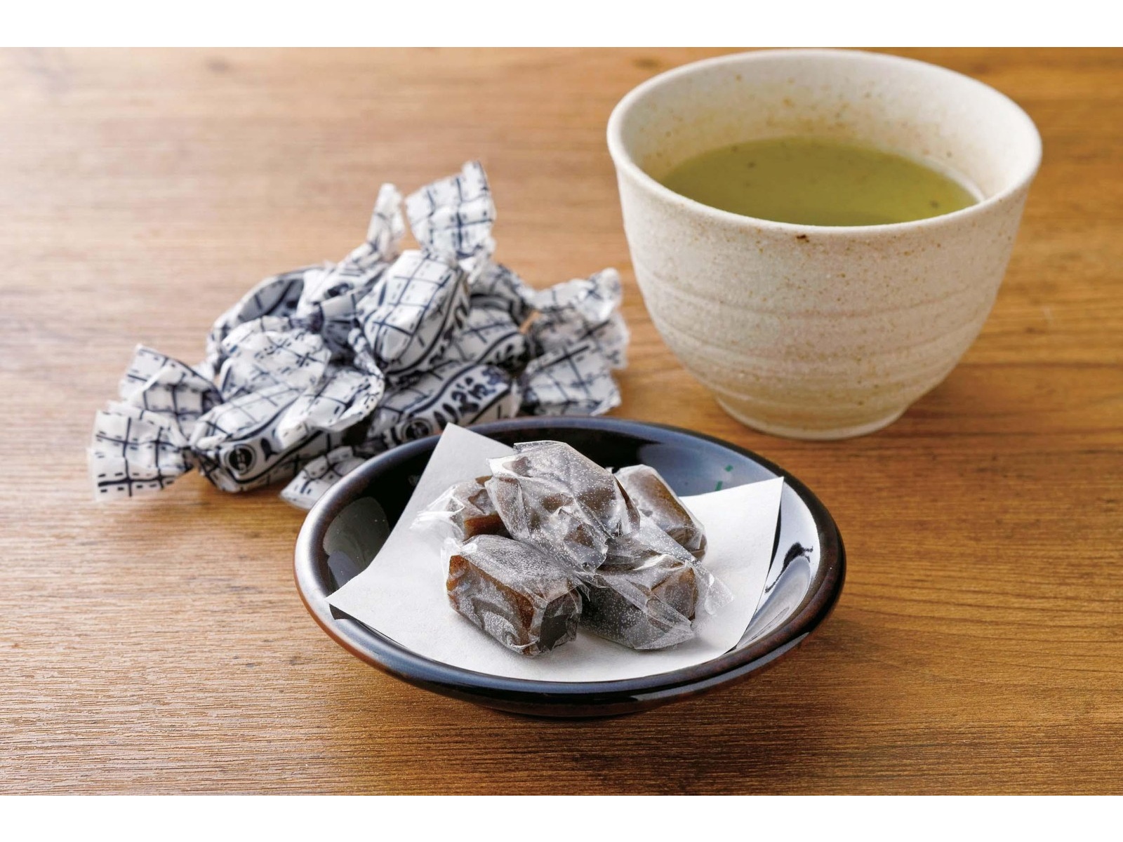 浪速製菓 やわらかこんぶ飴 150g+15g（個装紙込み） | コープこうべネット