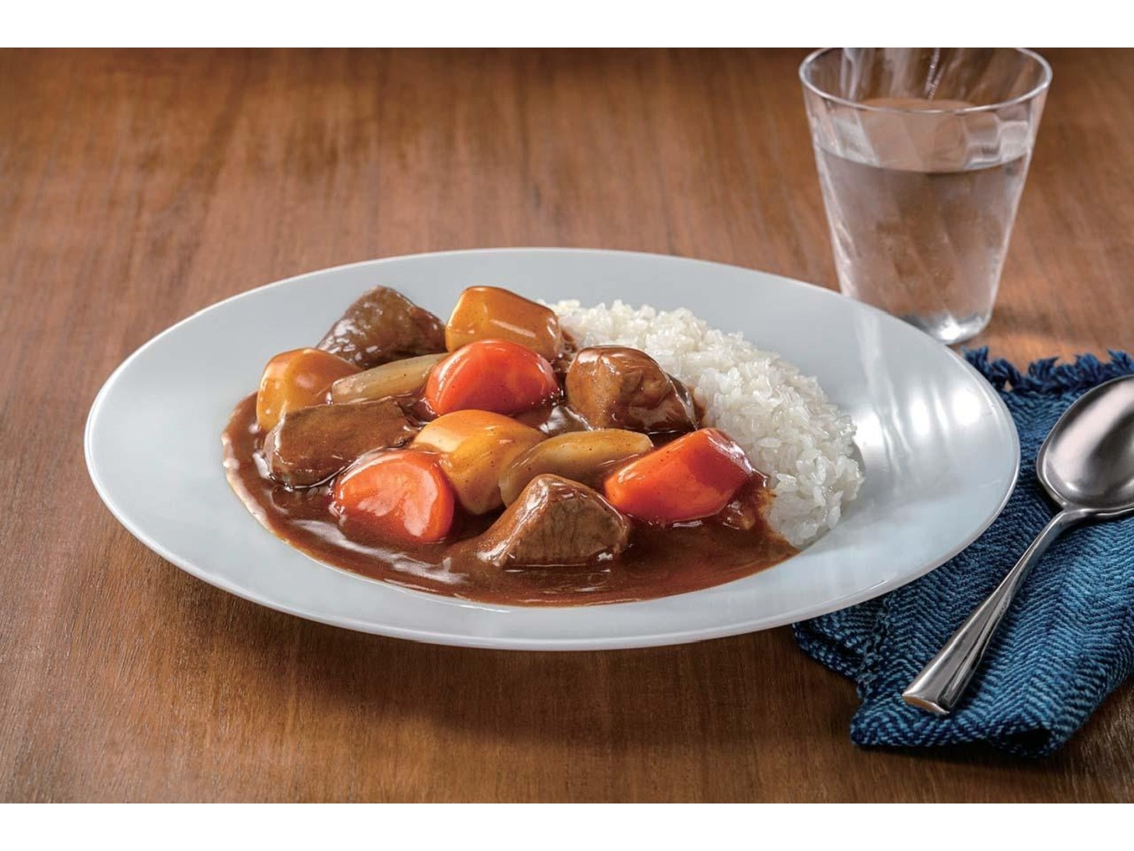 ハウス クロスブレンドカレー 中辛 140g（8皿分）| コープ