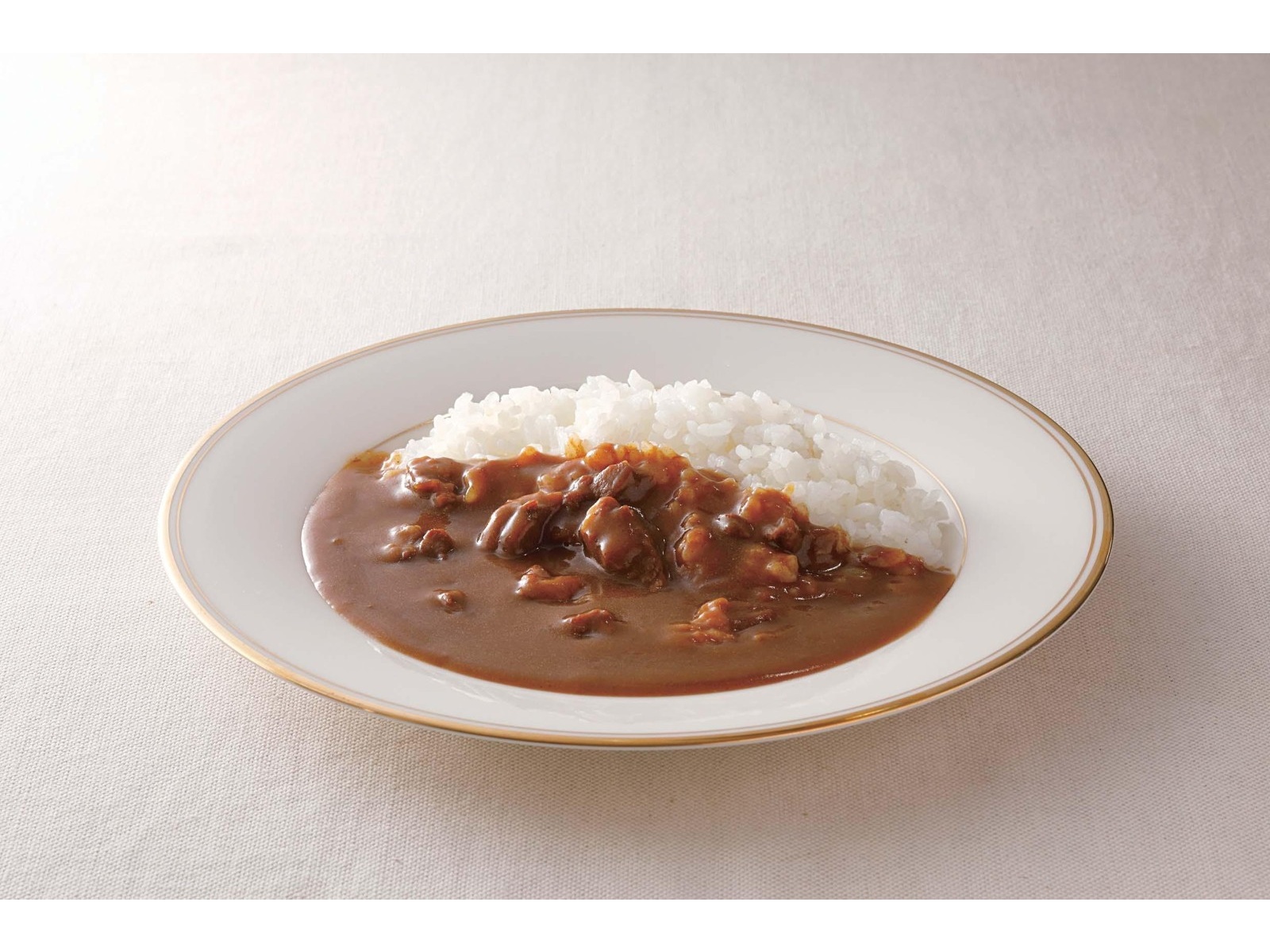 ハウス ソテーオニオンの深いコクと甘みのビーフカレー中辛