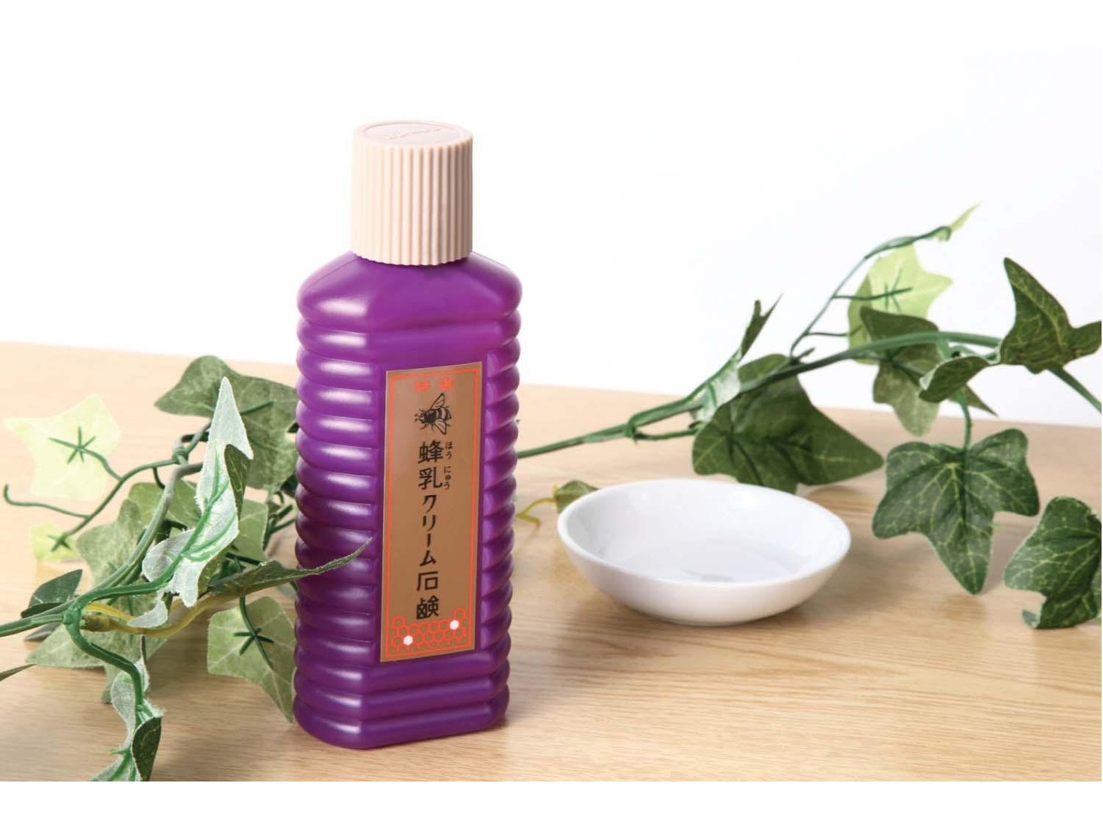 SSクリーム2本&石鹸おまけ付き 蜂乳 蜂乳クリーム石鹸 200ml| コープこうべネット