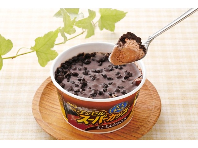 明治 エッセルスーパーカップ大人ラベルとことんショコラ 172ml