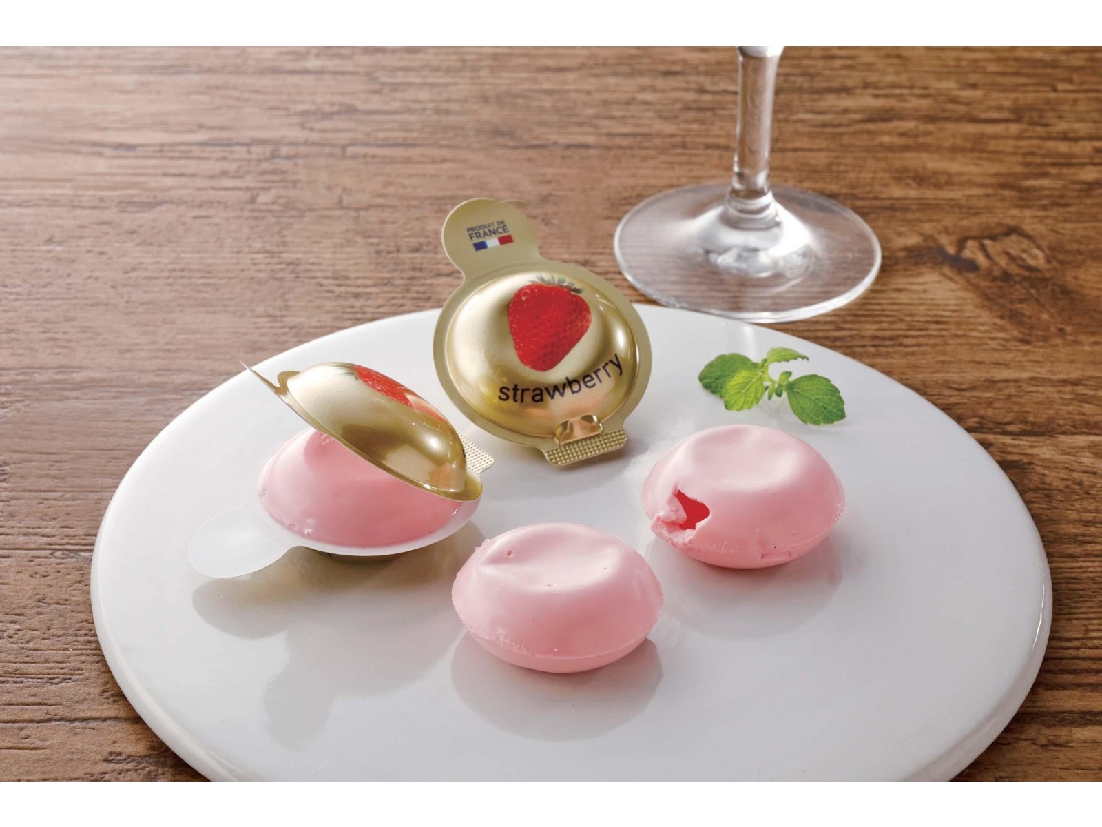 サンモレ クリームチーズデザートストロベリー風味 100g| コープ