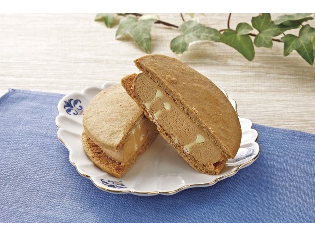 森永乳業 リプトンミルクティーサンドアイス 75ml| コープこうべネット