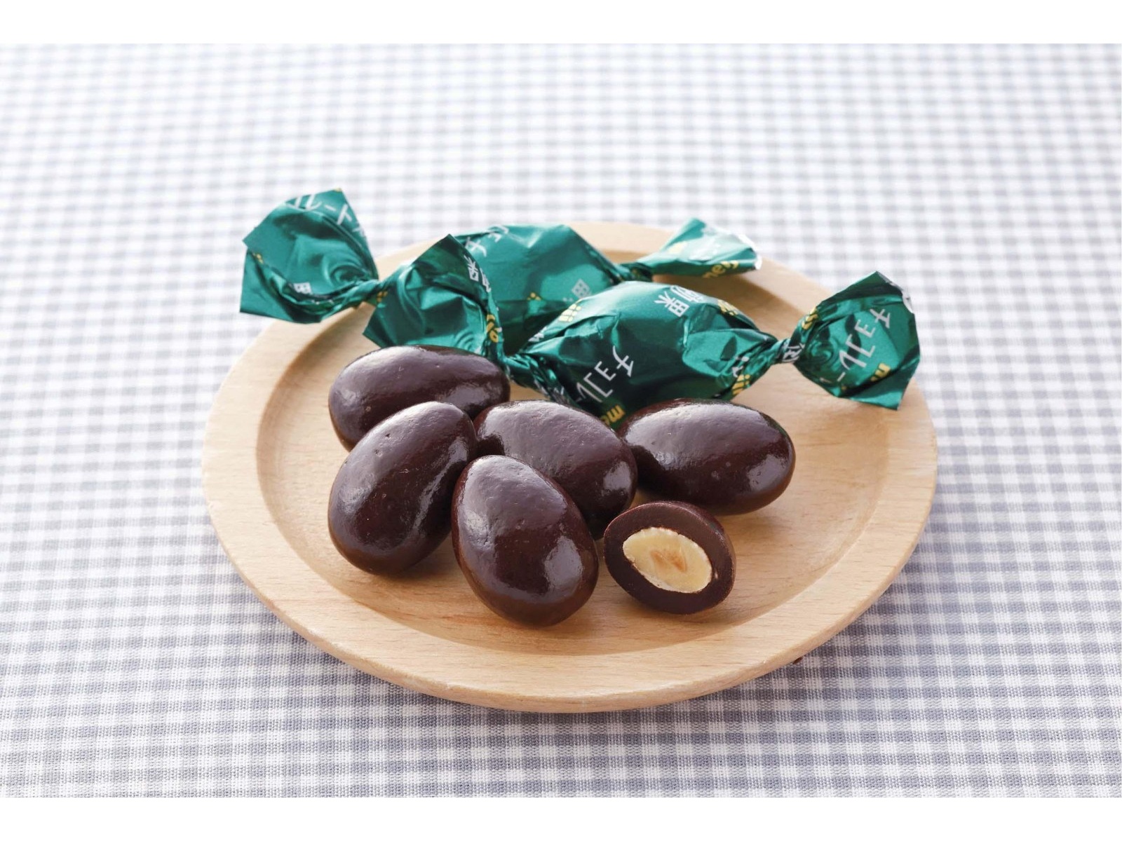 明治 チョコレート効果カカオ72％アーモンド大袋 166g（標準45粒