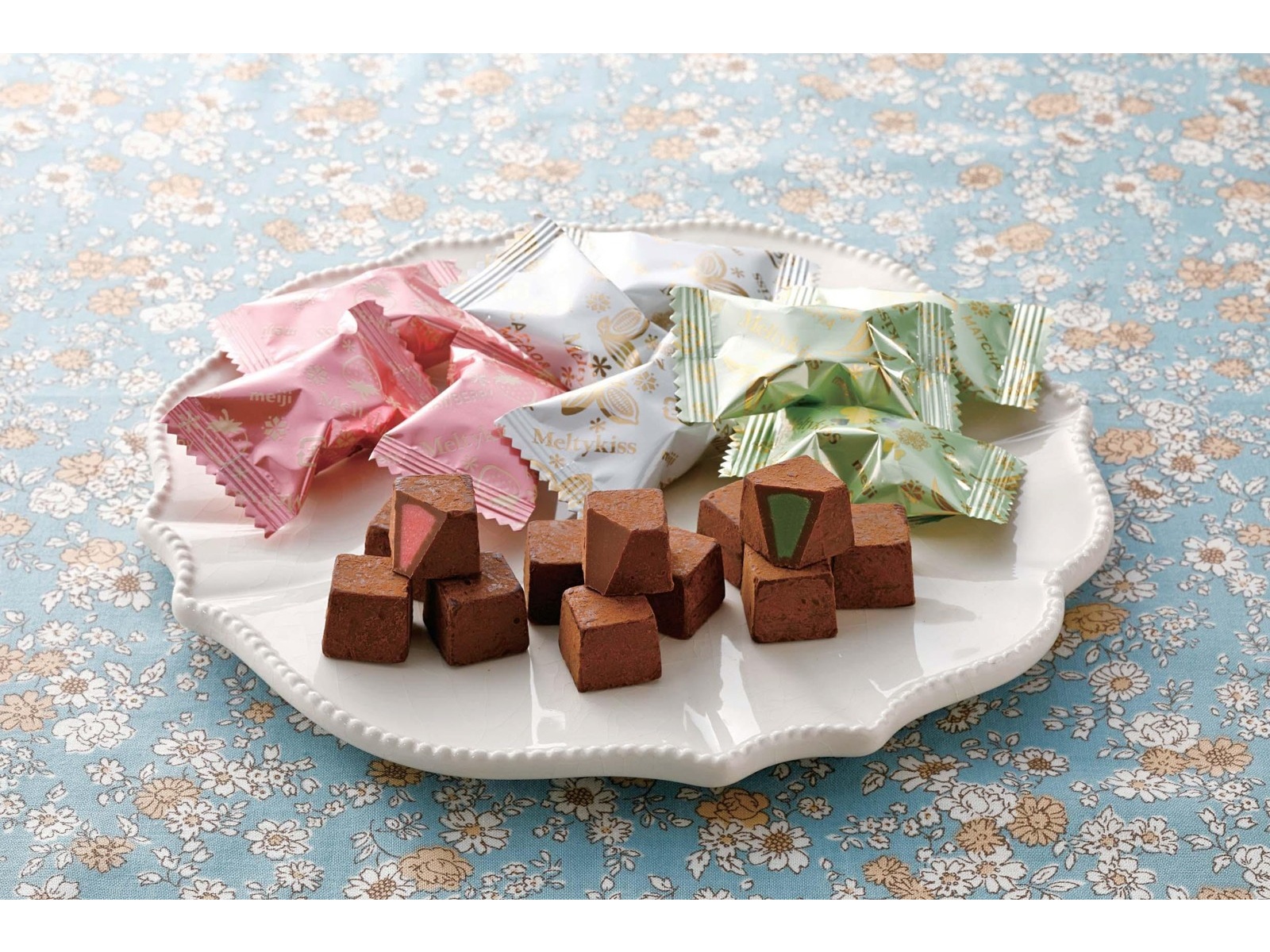 明治 メルティーキッスパーティーアソート袋 121g| コープこうべネット