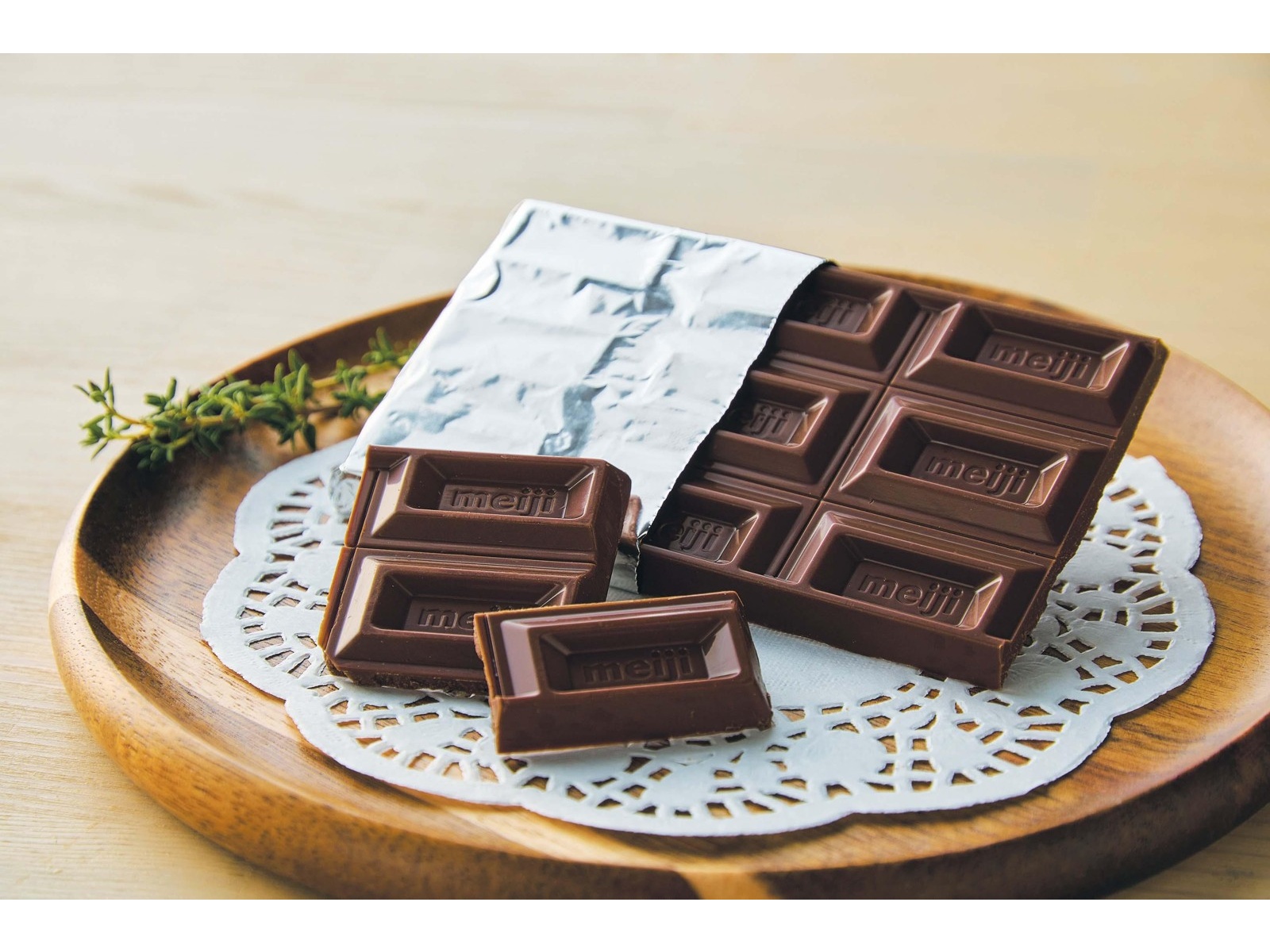 明治 明治ミルクチョコレートタイムトラベル 40g | コープこうべネット