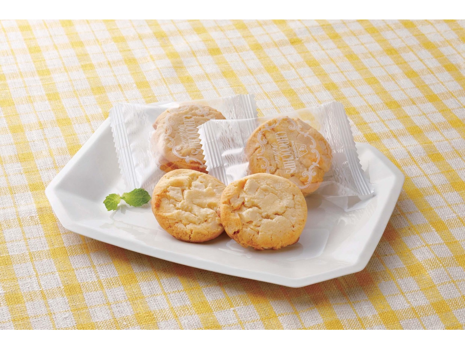 森永製菓 ホワイトチョコチップクッキー 2枚×6袋入 | コープこうべネット