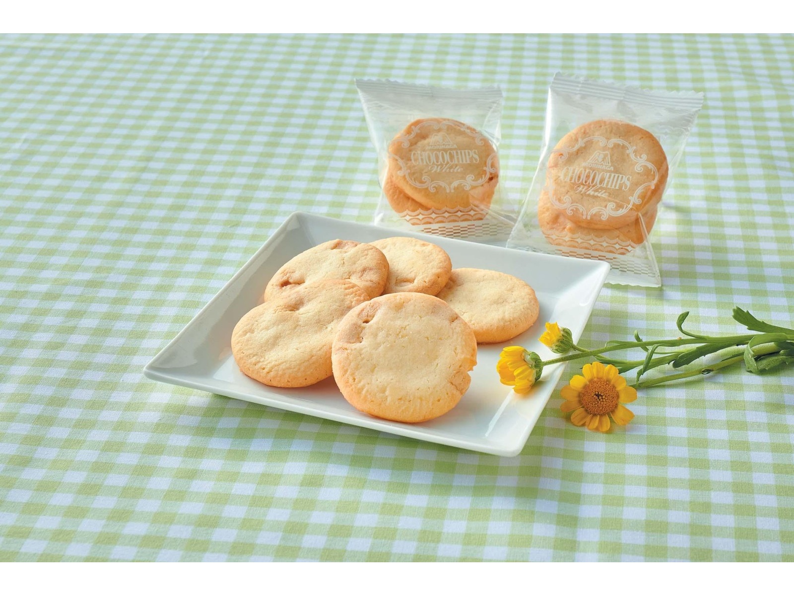 森永製菓 レモンホワイトチョコチップクッキー 2枚×6袋入 | コープ