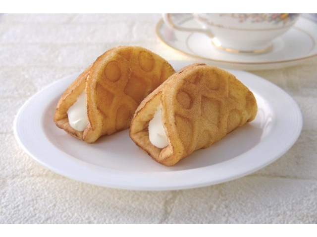 ちわわ ヤマザキ ふんわりワッフル（チーズクリーム）北海道産チーズ 4コ入