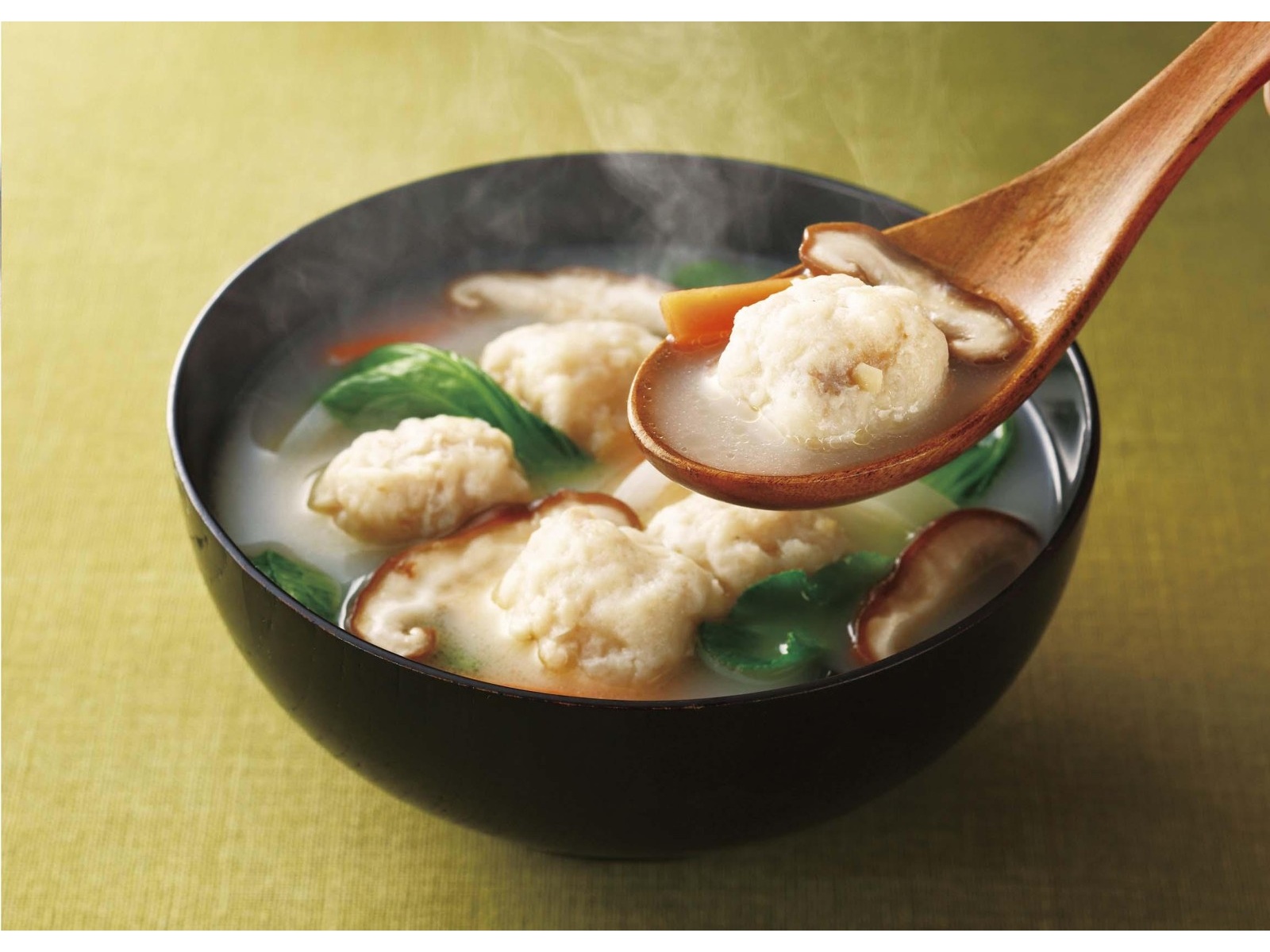 ヨコオ みつせ鶏のふわふわだんごと白湯スープ 226g| コープこうべネット