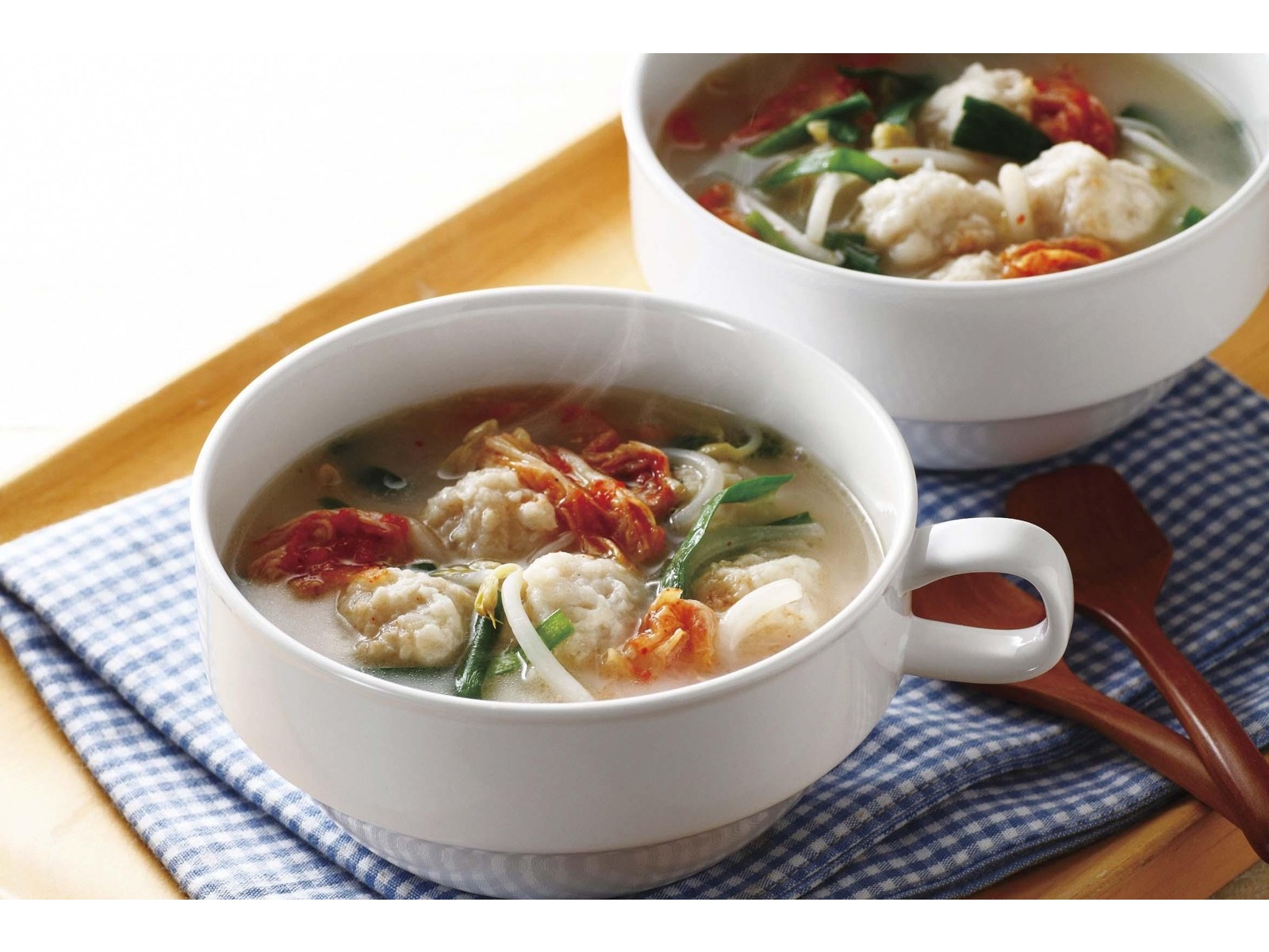 ヨコオ みつせ鶏のふわふわだんごと白湯スープ 226g| コープこうべネット