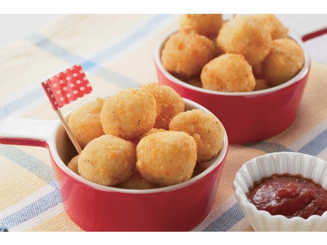 グラコロチキン様 クセになるチェダーチーズ味「コロコロチキン」を新発売 (2024年