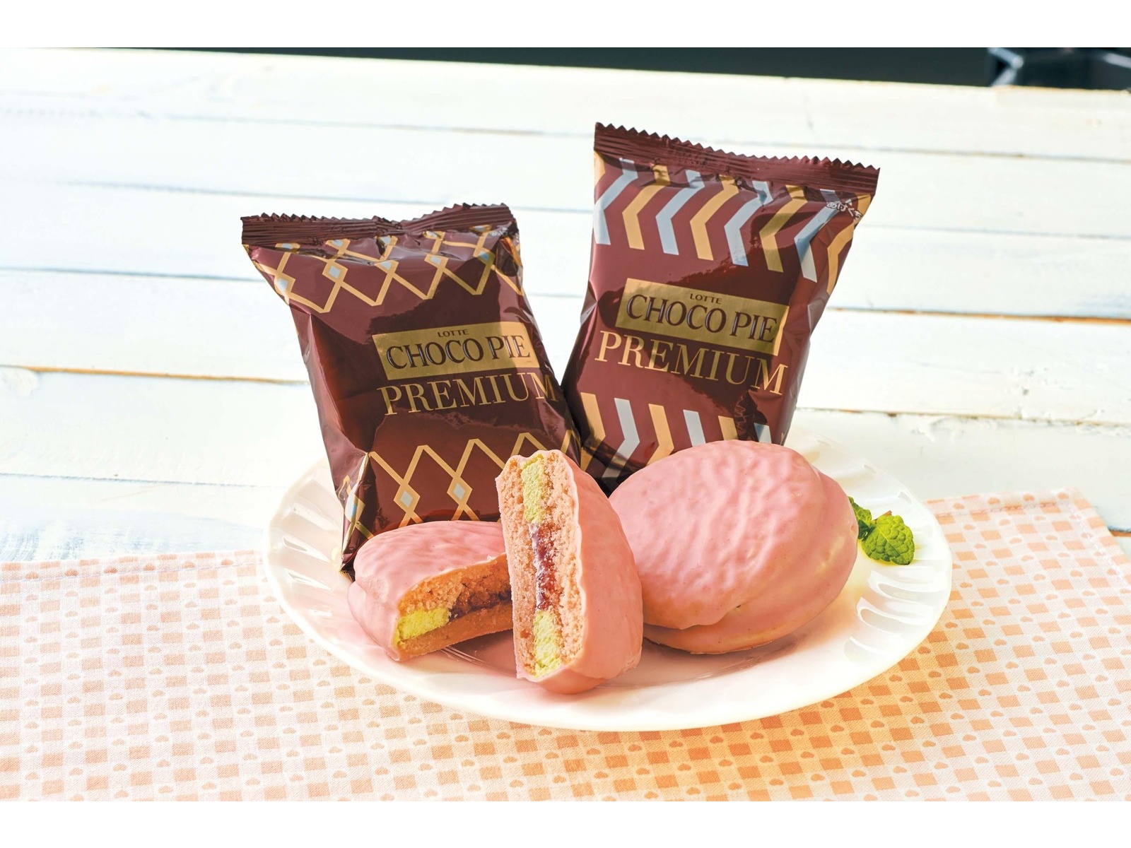 ロッテ チョコパイプレミアム苺とピスタチオ 6コ入| コープこうべネット