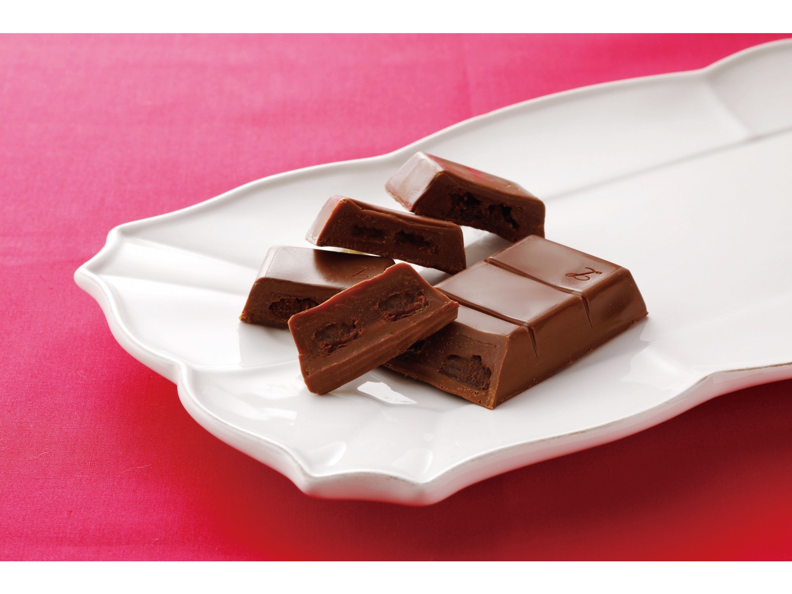 レア！ チョコレートラリマー柱 ゴプラーナプラリネクリスピーチョコ189g (約12粒) ×2個 – 成城石井.com