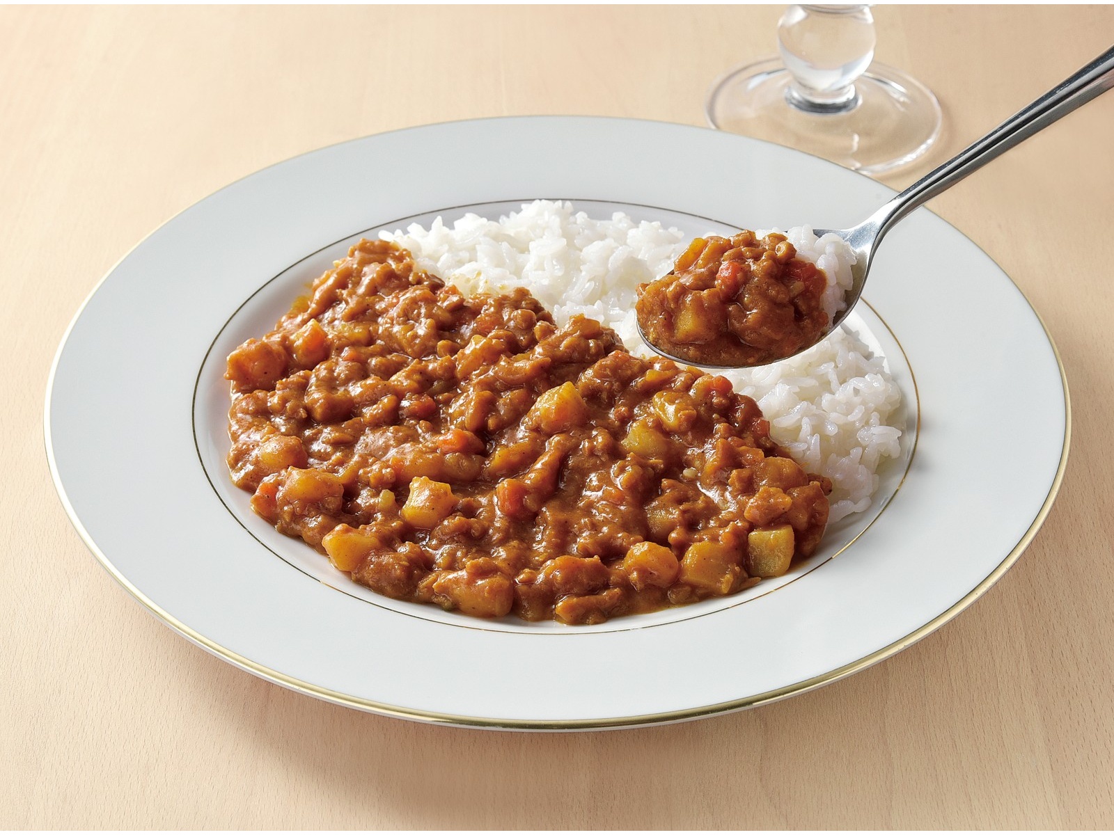 新宿中村屋 レンジde満足!キーマカレー 1人前(150g)×2袋入 新宿中村屋 レンジde満足!キーマカレー 1人前(150g)×2袋入