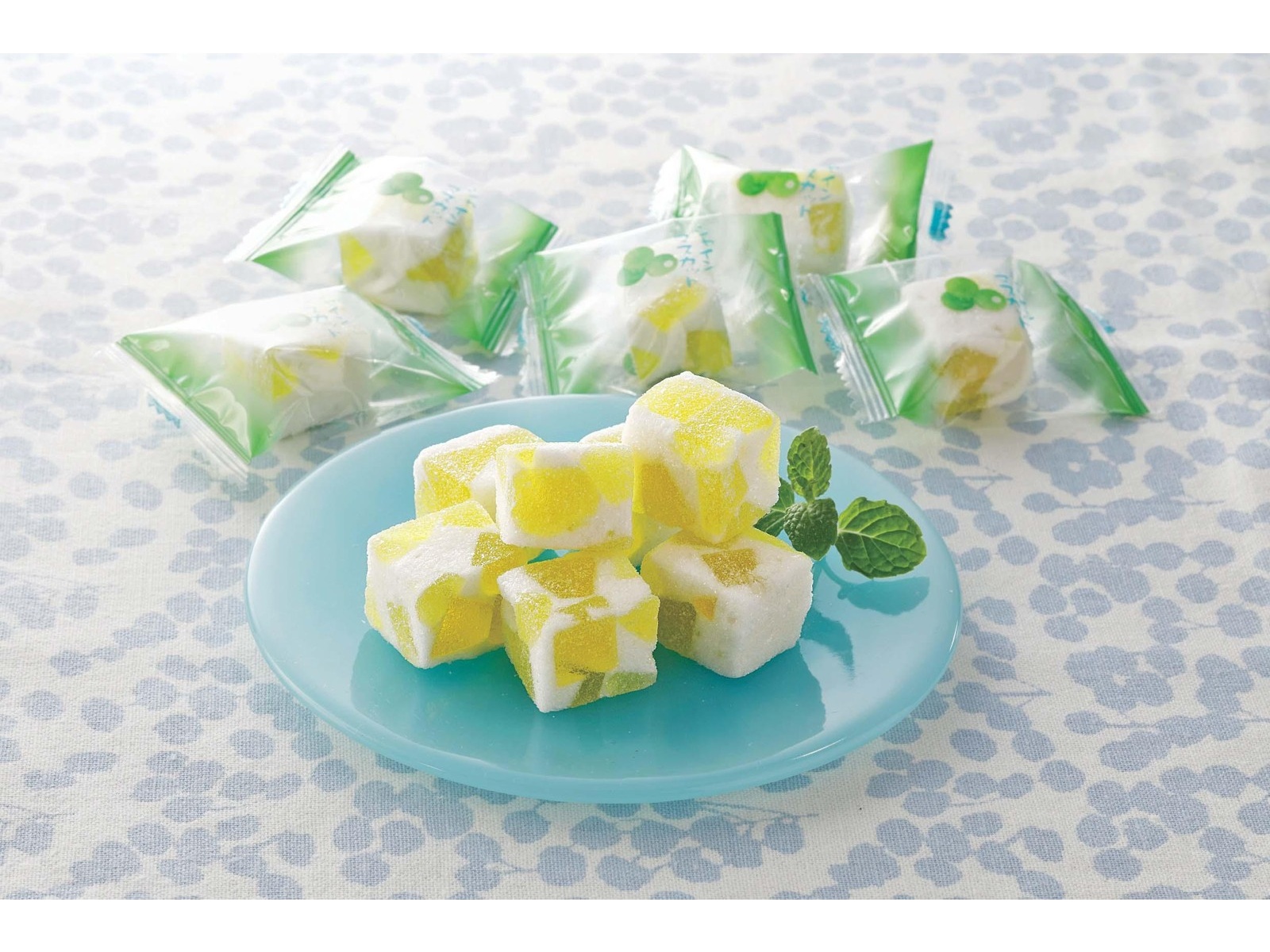 324Pで交換】津山屋製菓 シャインマスカット・ふぁふぁ 140g