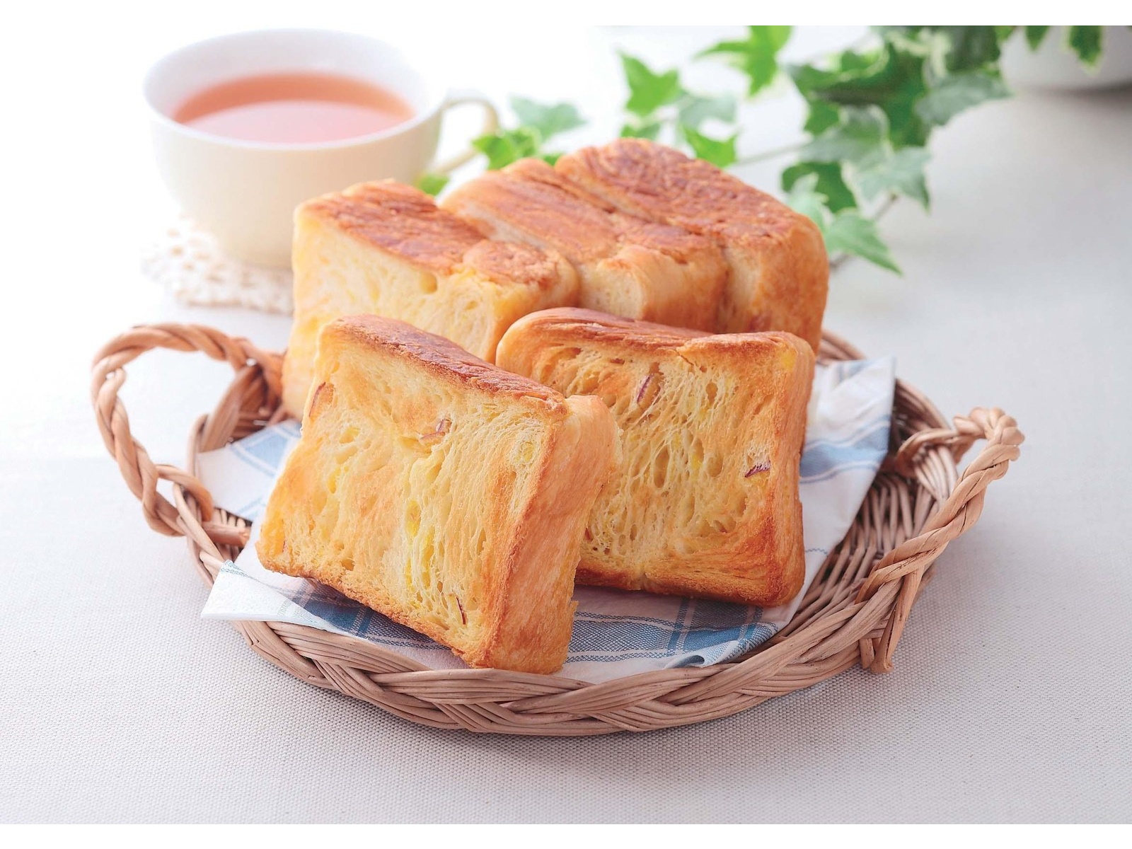 タカキベーカリー スイートデニッシュ(鳴門金時) 6枚| コープこうべネット