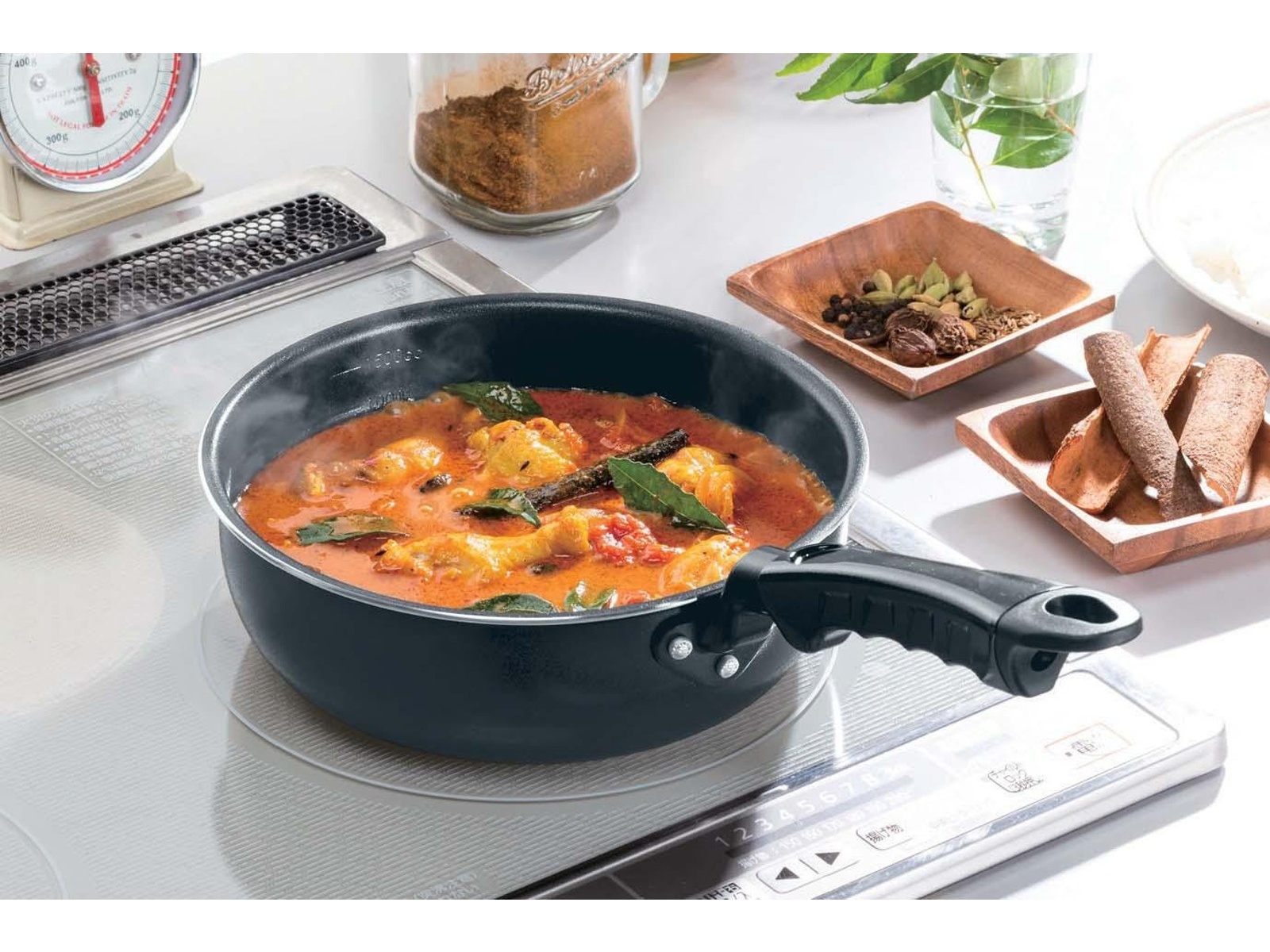 omoiのフライパン20cm&レシピブック&取り扱い説明書 omoiのフライパン20cm&レシピブック&取り扱い説明書