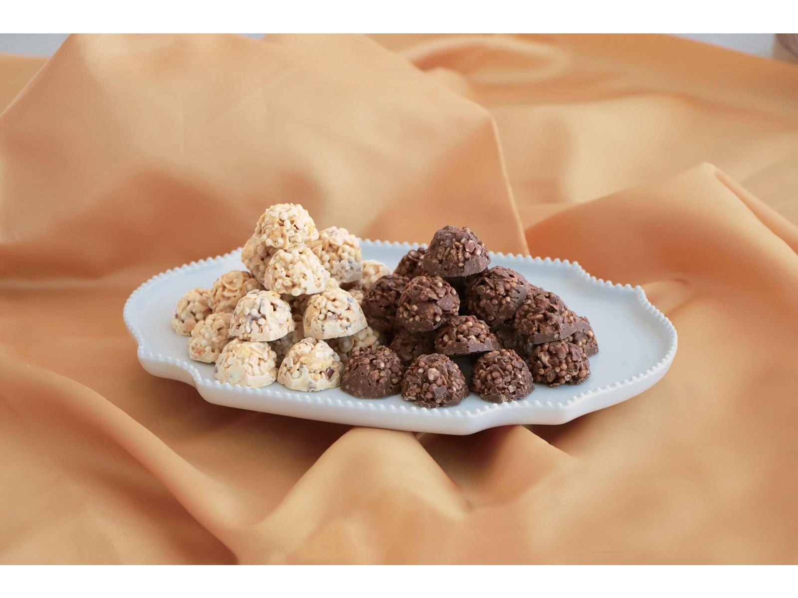 セイワ食品 ミックスクランチチョコ 330g（個包装紙込み）| コープ