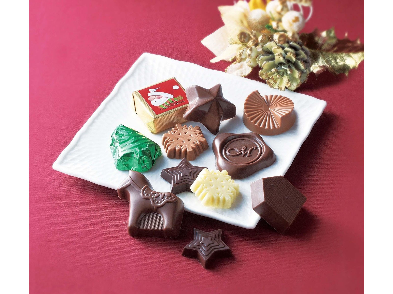 モロゾフ クリスマスプレーンチョコレート 1缶（11コ入）| コープ