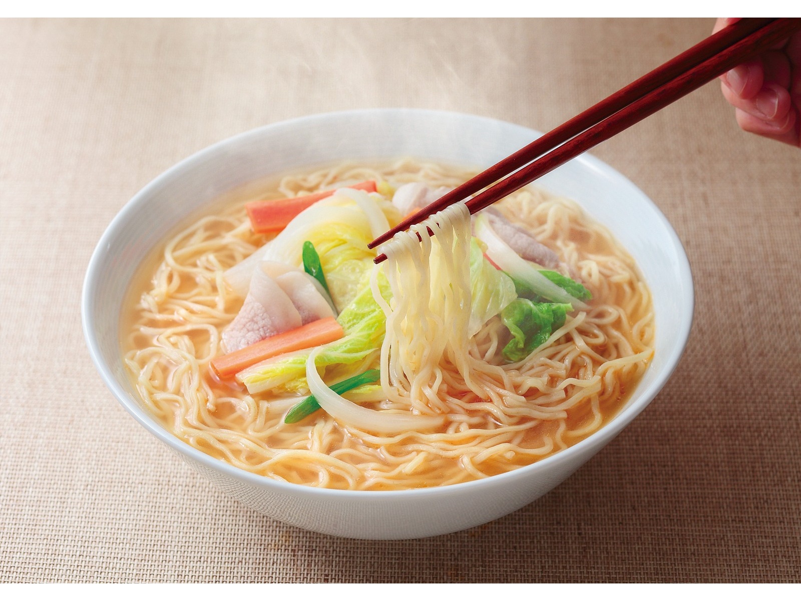 八番麺工房 まつや とり野菜みそ煮込みらーめん 2食入 | コープこうべ