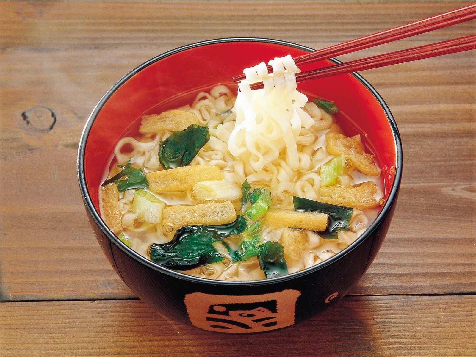 カップ麺・お菓子詰め合わせ/どん兵衛辛麺・デカうま・ BKサンダー他(全72点) カップ麺・お菓子詰め合わせ/どん兵衛辛麺・デカうま・ BK
