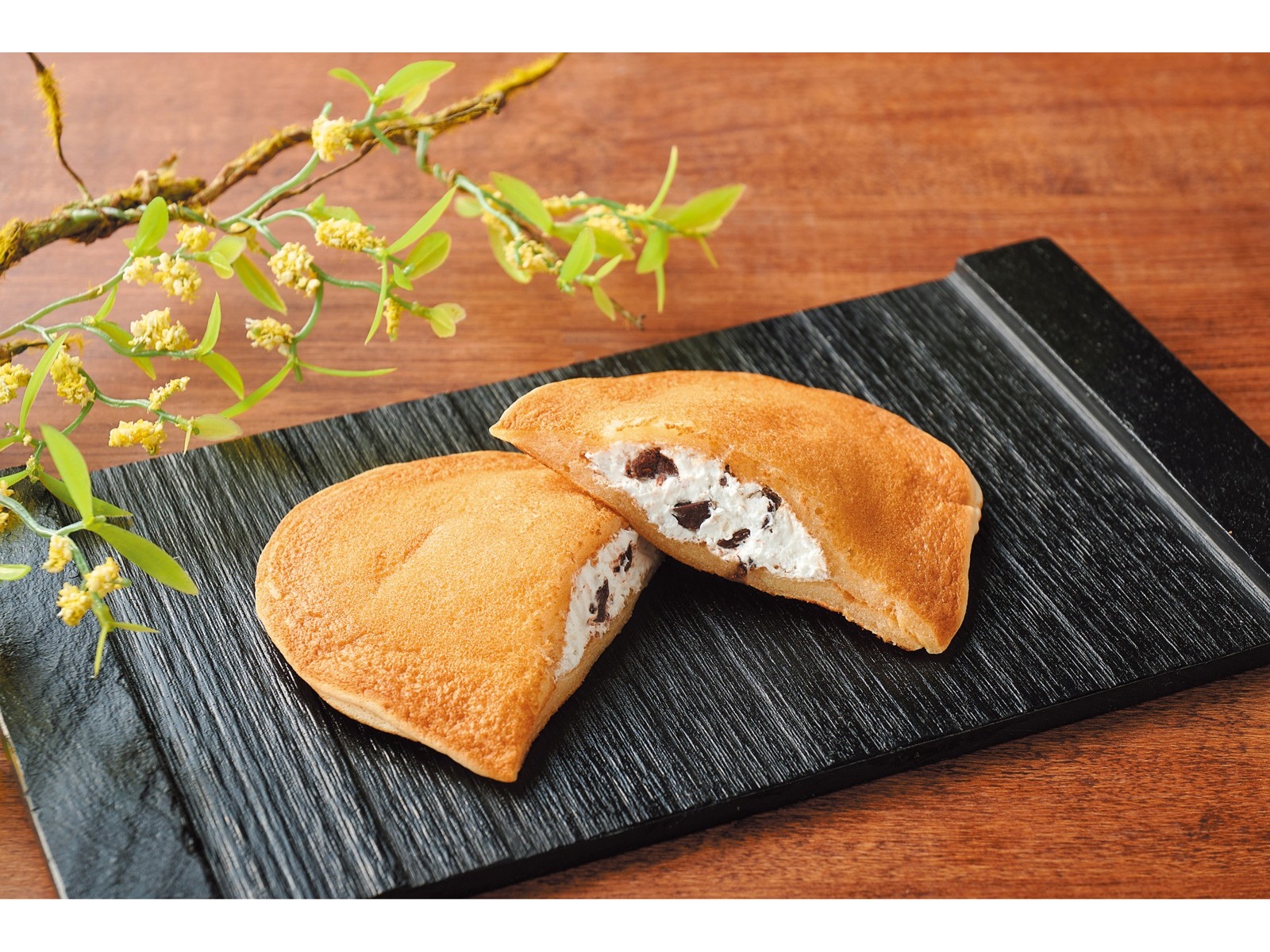 ますや食品 もちもちどら焼 クリーム＆チョコチップ 1コ| コープこうべ