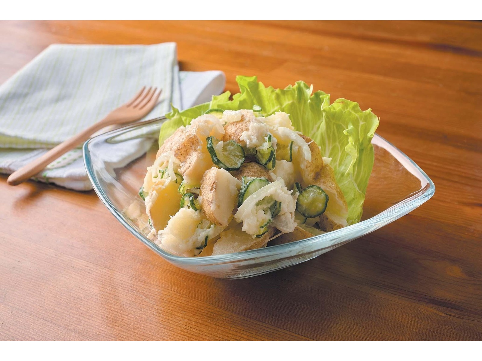 カルビーポテト ナチュラルカットポテト（皮付き） 1kg| コープこうべ