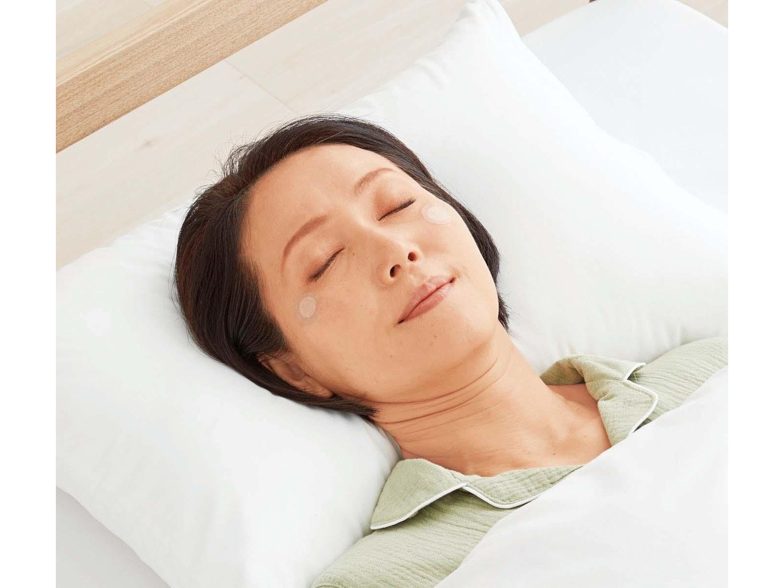 寝ながらプラセンタジェルパッチ 1箱（24パッチ×2シート入