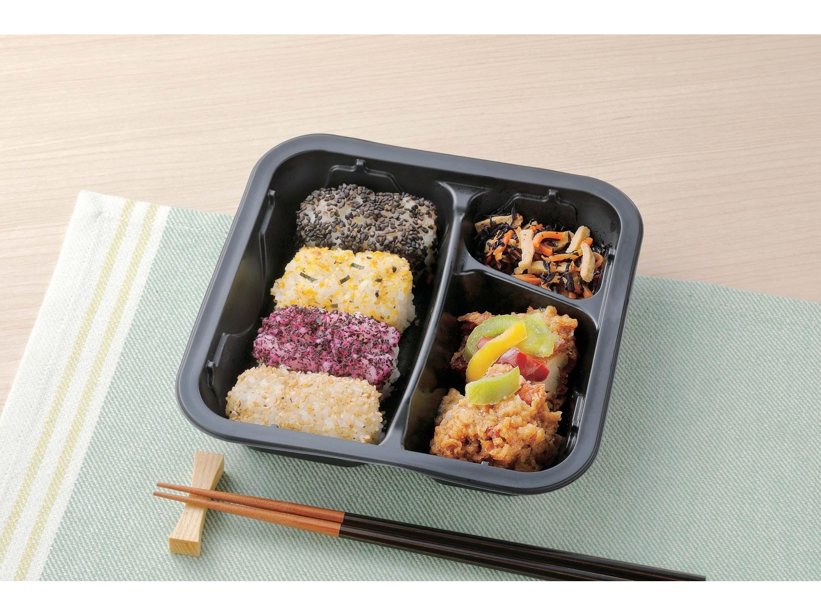 ニッキーフーズ 鶏竜田の甘酢あんと俵おにぎり弁当 1食（240g