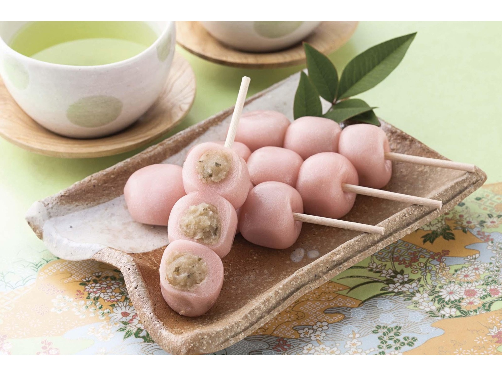 岩手阿部製粉 芽吹き屋 さくらだんご 4本入（180g） | コープこうべネット