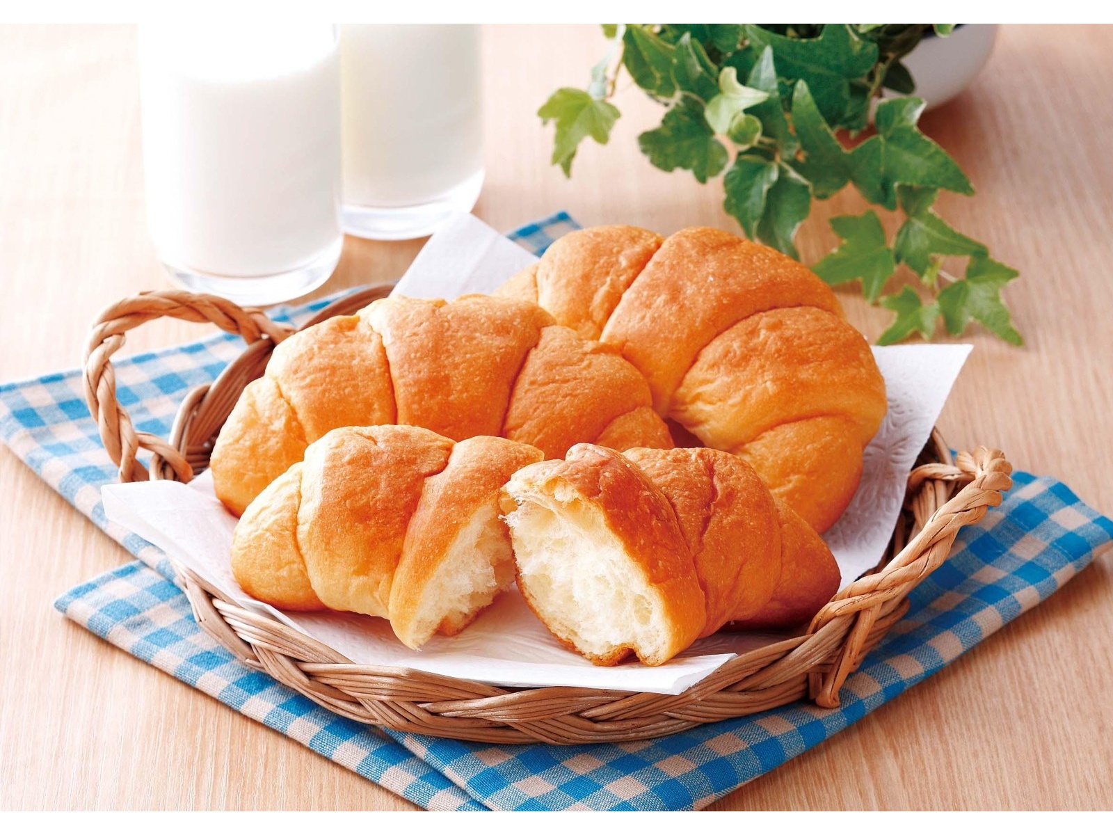 コモの 毎日クロワッサン 食品まとめ売り コモ 毎日クロワッサン 1箱（16コ入）| コープこうべネット