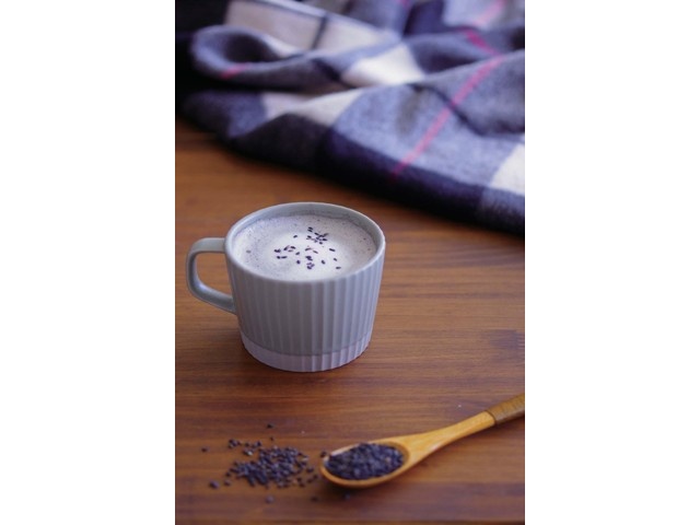 九鬼産業 贅沢ミルク黒ごまラテ 1箱(20g×4袋入)| コープこうべネット