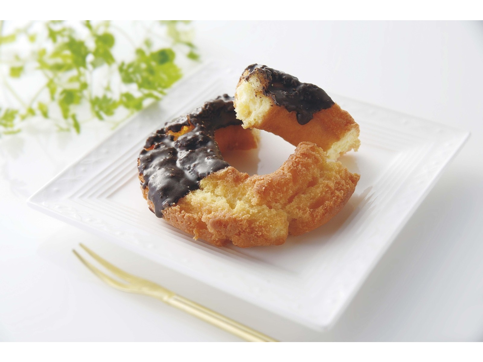 【チョコボ】 Amazon.co.jp: 森永 チョコボール ホッピングドール いちご